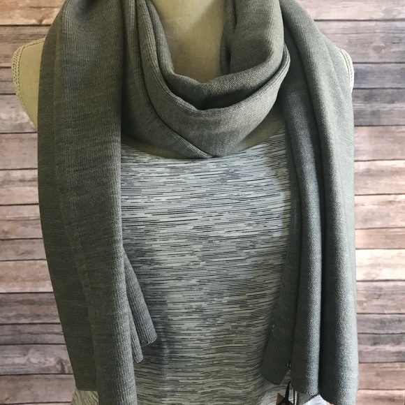 NWT HCMG LULULEMON ALL THAT SHIMMERS SCARF OS GREY - Picture 2 of 7